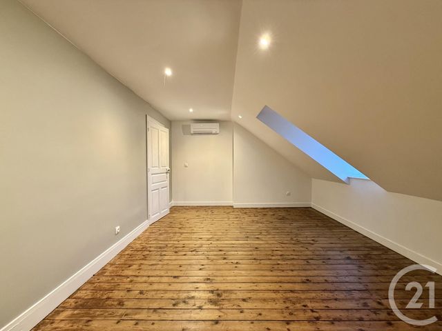 Maison &agrave; louer - 5 pi&egrave;ces - 150,73 m2 - Moulins - 03 - AUVERGNE