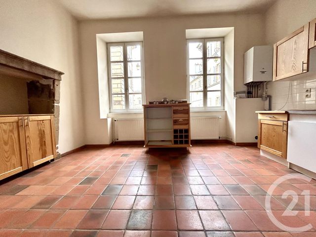 Appartement F2 &agrave; louer - 2 pi&egrave;ces - 66 m2 - Moulins - 03 - AUVERGNE