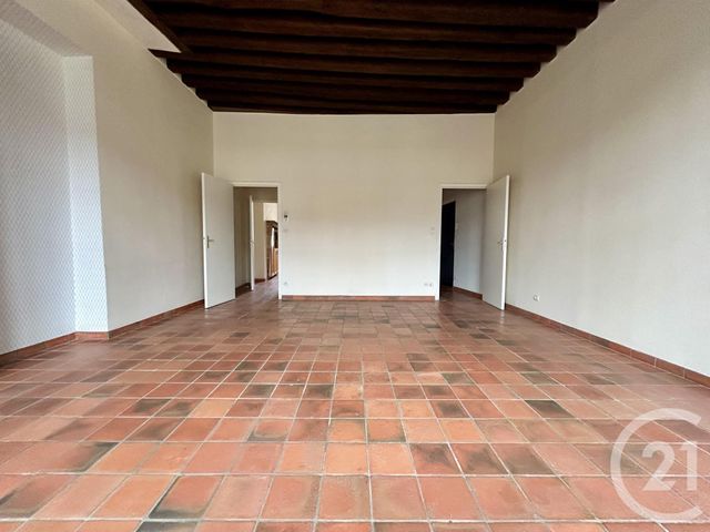 Appartement F2 &agrave; louer - 2 pi&egrave;ces - 66 m2 - Moulins - 03 - AUVERGNE