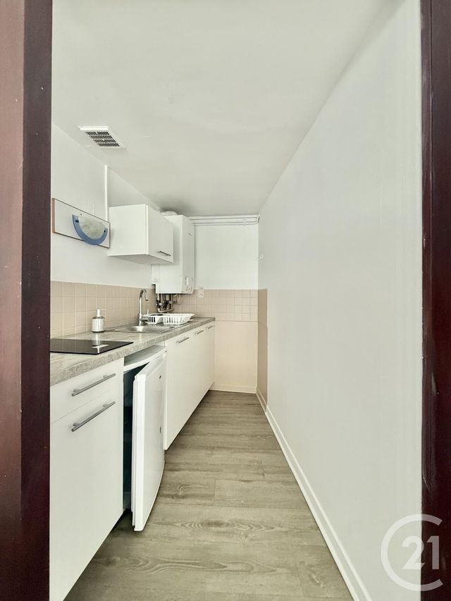 Appartement F2 &agrave; louer - 2 pi&egrave;ces - 25,63 m2 - Moulins - 03 - AUVERGNE