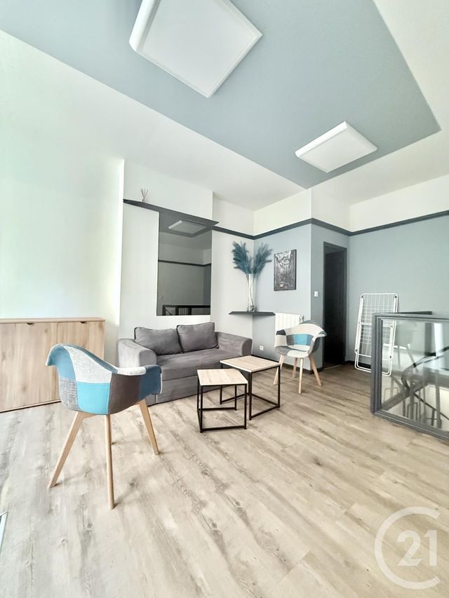 Appartement F2 &agrave; louer - 2 pi&egrave;ces - 61,58 m2 - Moulins - 03 - AUVERGNE