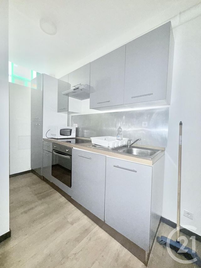 Appartement F2 &agrave; louer - 2 pi&egrave;ces - 61,58 m2 - Moulins - 03 - AUVERGNE