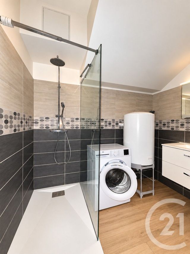 Appartement F2 &agrave; louer - 2 pi&egrave;ces - 61,58 m2 - Moulins - 03 - AUVERGNE