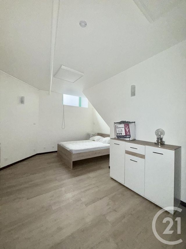 Appartement F2 &agrave; louer - 2 pi&egrave;ces - 61,58 m2 - Moulins - 03 - AUVERGNE