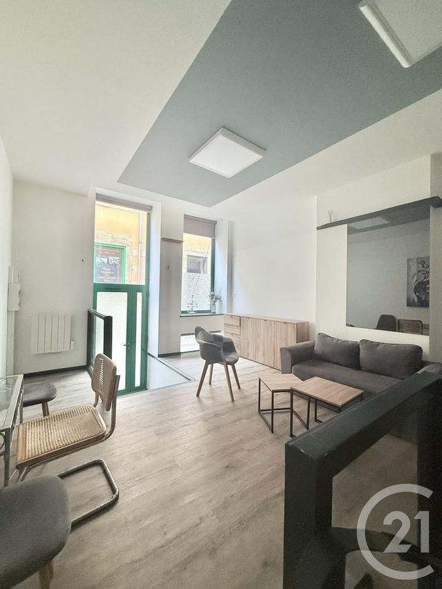 Appartement F2 &agrave; louer - 2 pi&egrave;ces - 61,58 m2 - Moulins - 03 - AUVERGNE