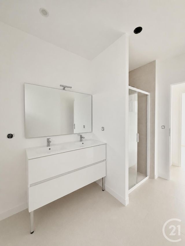 Maison &agrave; louer - 4 pi&egrave;ces - 99,09 m2 - Yzeure - 03 - AUVERGNE