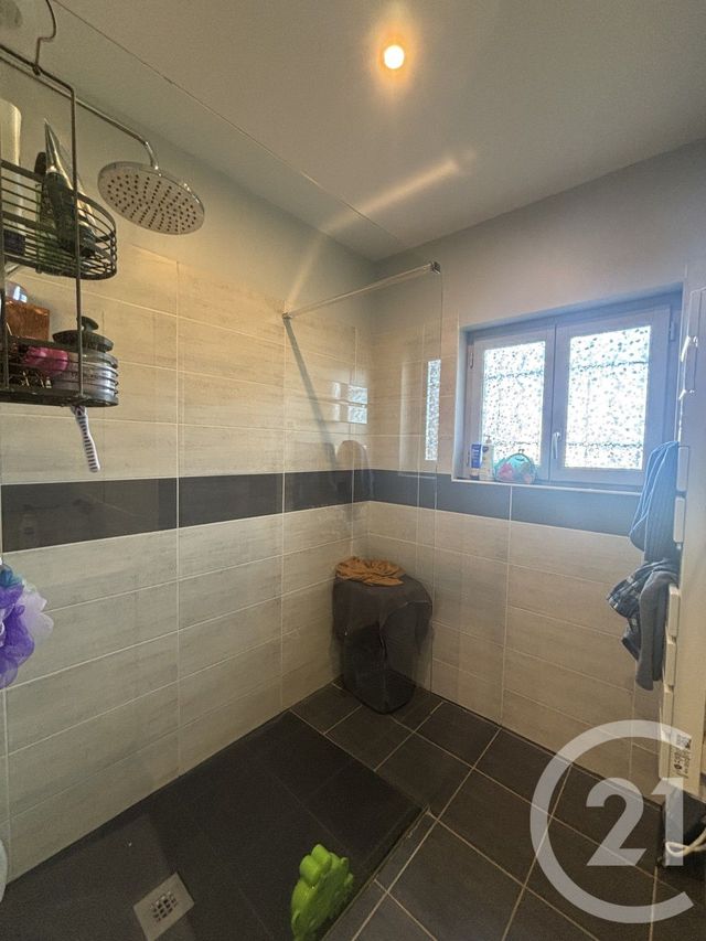 Appartement F3 &agrave; louer - 3 pi&egrave;ces - 66,43 m2 - Yzeure - 03 - AUVERGNE