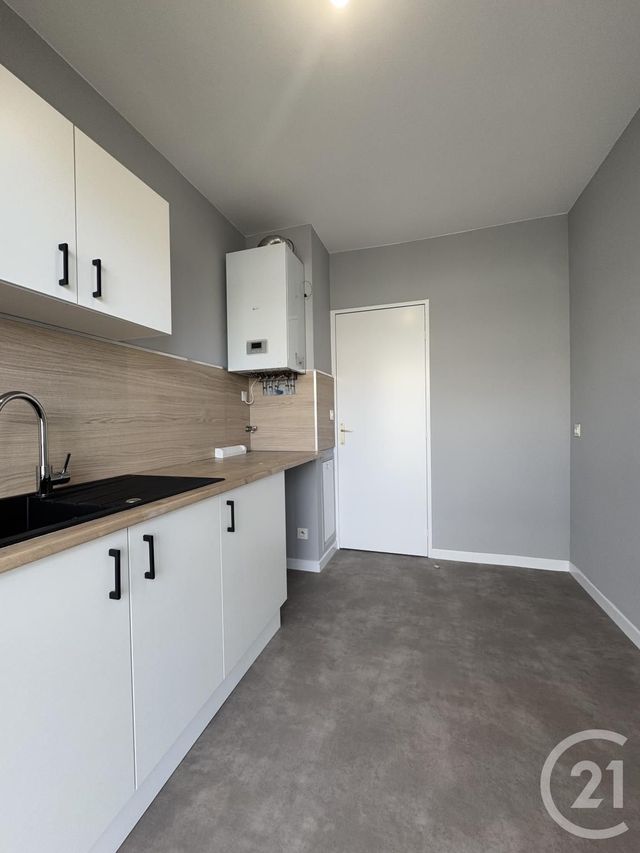 Appartement F2 &agrave; louer - 2 pi&egrave;ces - 47,30 m2 - Moulins - 03 - AUVERGNE