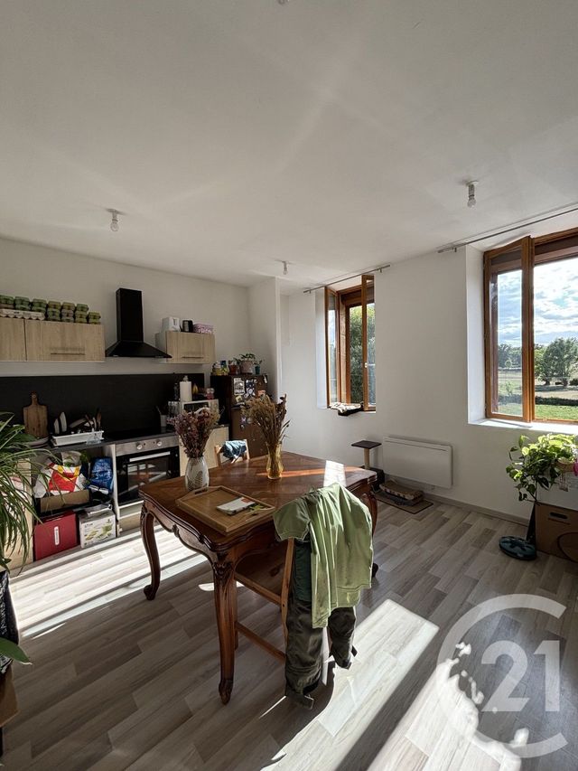 Appartement F3 &agrave; louer - 3 pi&egrave;ces - 66,81 m2 - Noyant D Allier - 03 - AUVERGNE