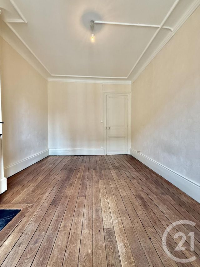 Appartement F3 &agrave; louer - 3 pi&egrave;ces - 69 m2 - Moulins - 03 - AUVERGNE