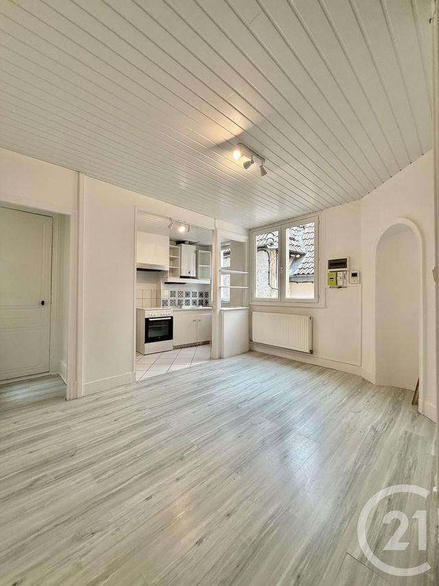 Appartement F3 &agrave; louer - 3 pi&egrave;ces - 69 m2 - Moulins - 03 - AUVERGNE