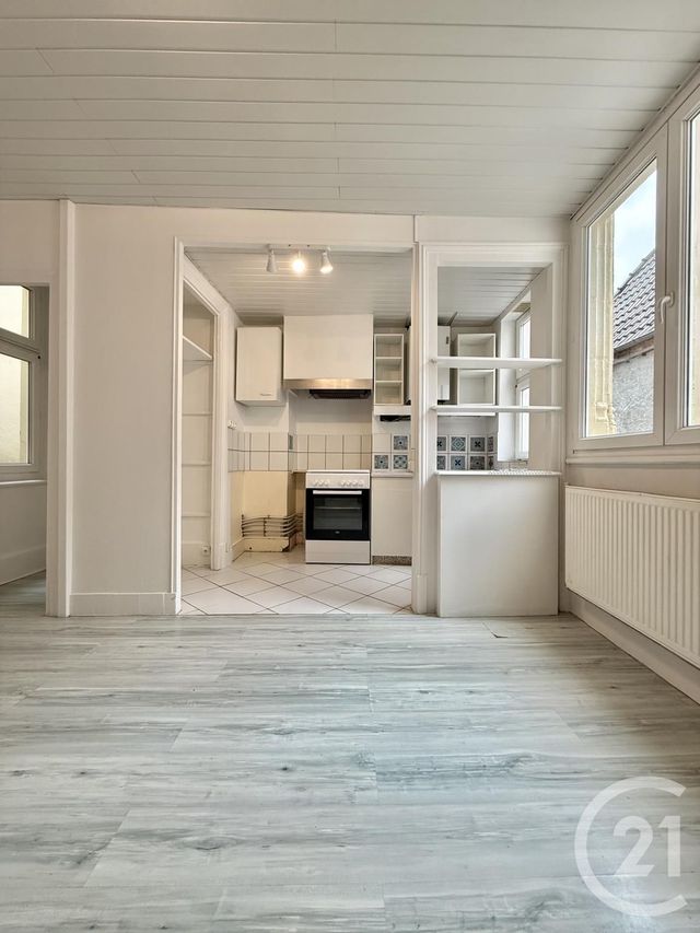 Appartement F3 &agrave; louer - 3 pi&egrave;ces - 69 m2 - Moulins - 03 - AUVERGNE