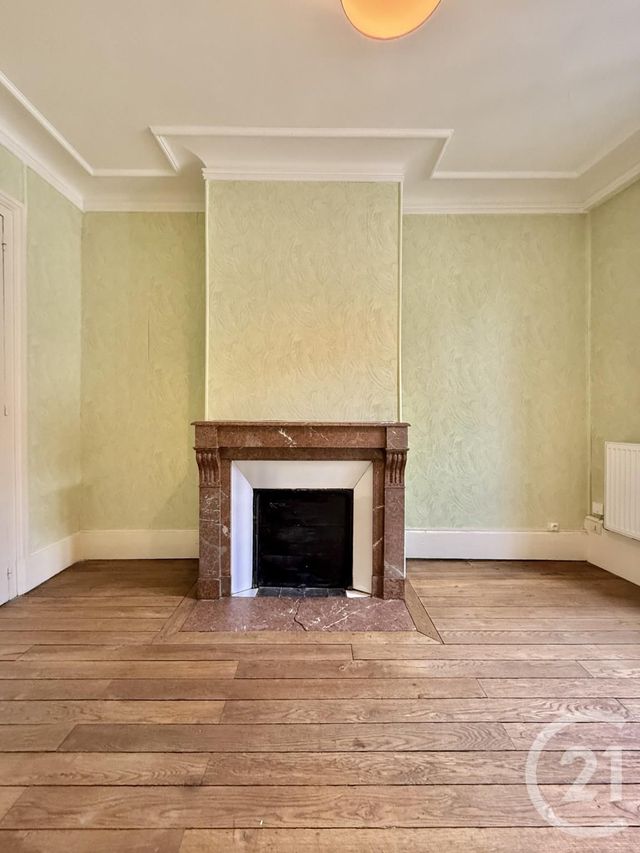 Appartement F3 &agrave; louer - 3 pi&egrave;ces - 69 m2 - Moulins - 03 - AUVERGNE