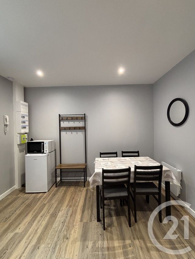 Appartement Studio &agrave; louer - 1 pi&egrave;ce - 31,19 m2 - Moulins - 03 - AUVERGNE