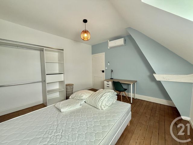 Appartement F5 &agrave; louer - 5 pi&egrave;ces - 123,60 m2 - Moulins - 03 - AUVERGNE
