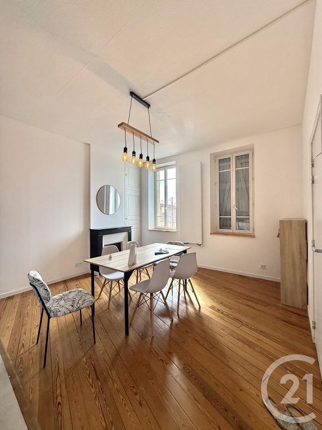 Appartement F5 &agrave; louer - 5 pi&egrave;ces - 123,60 m2 - Moulins - 03 - AUVERGNE