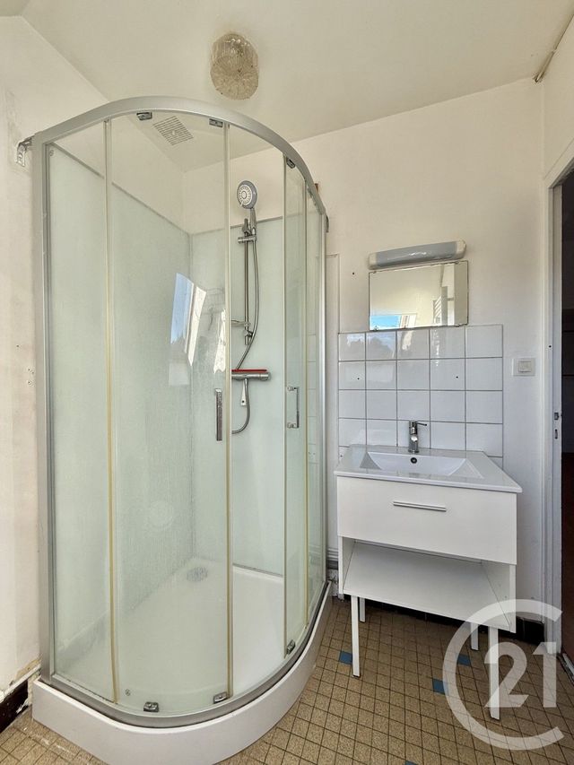 Appartement Studio &agrave; louer - 1 pi&egrave;ce - 28,24 m2 - Moulins - 03 - AUVERGNE