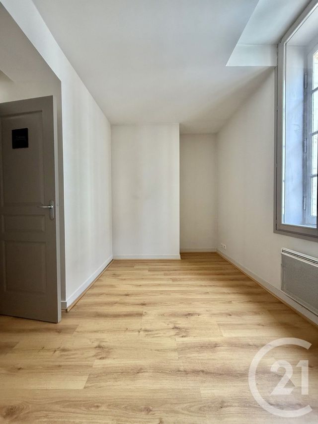 Appartement F2 &agrave; louer - 2 pi&egrave;ces - 47,46 m2 - Moulins - 03 - AUVERGNE