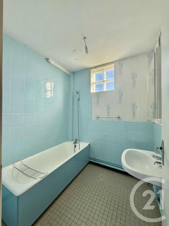 Appartement F3 &agrave; vendre - 3 pi&egrave;ces - 82,40 m2 - Moulins - 03 - AUVERGNE
