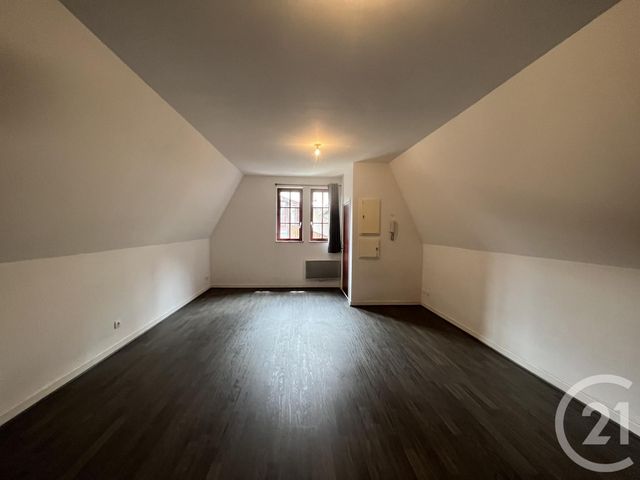 Appartement F2 &agrave; louer - 2 pi&egrave;ces - 48,40 m2 - Moulins - 03 - AUVERGNE
