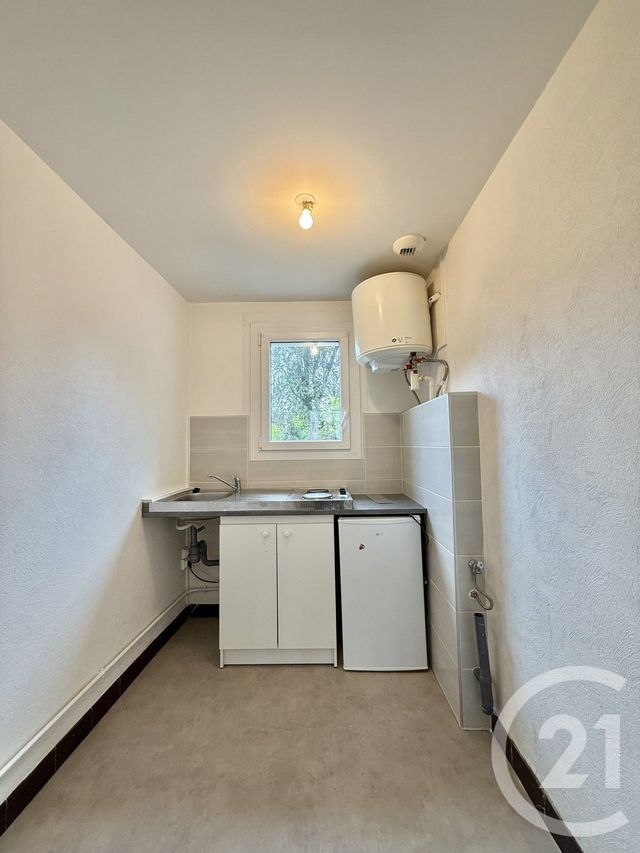 Appartement F1 &agrave; louer - 1 pi&egrave;ce - 29,87 m2 - Moulins - 03 - AUVERGNE