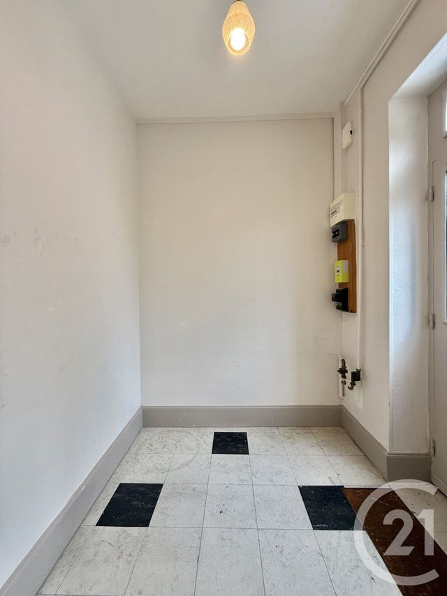 Appartement F1 &agrave; louer - 1 pi&egrave;ce - 29,87 m2 - Moulins - 03 - AUVERGNE