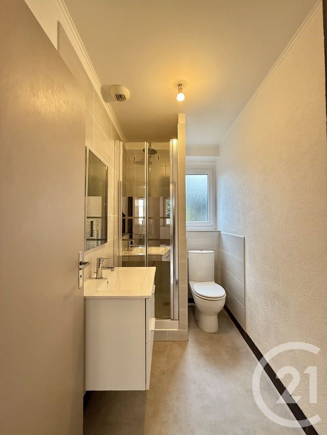Appartement F1 &agrave; louer - 1 pi&egrave;ce - 29,87 m2 - Moulins - 03 - AUVERGNE
