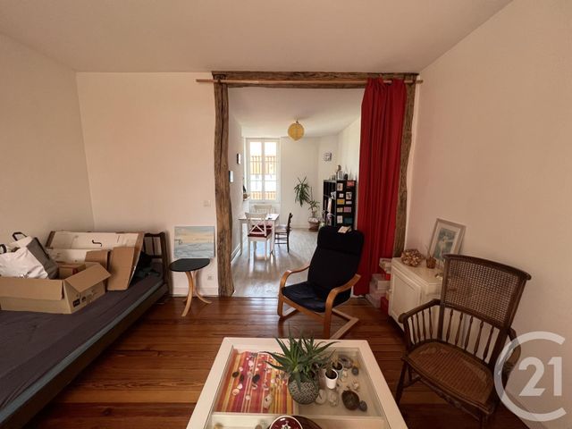 Appartement F1 &agrave; louer - 1 pi&egrave;ce - 30,80 m2 - Moulins - 03 - AUVERGNE