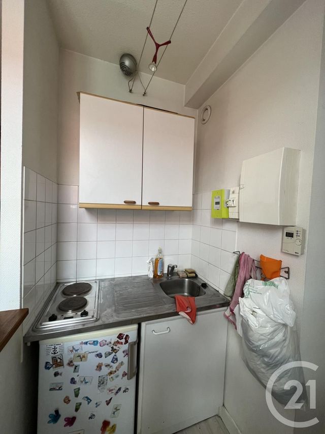 Appartement F1 &agrave; louer - 1 pi&egrave;ce - 30,80 m2 - Moulins - 03 - AUVERGNE