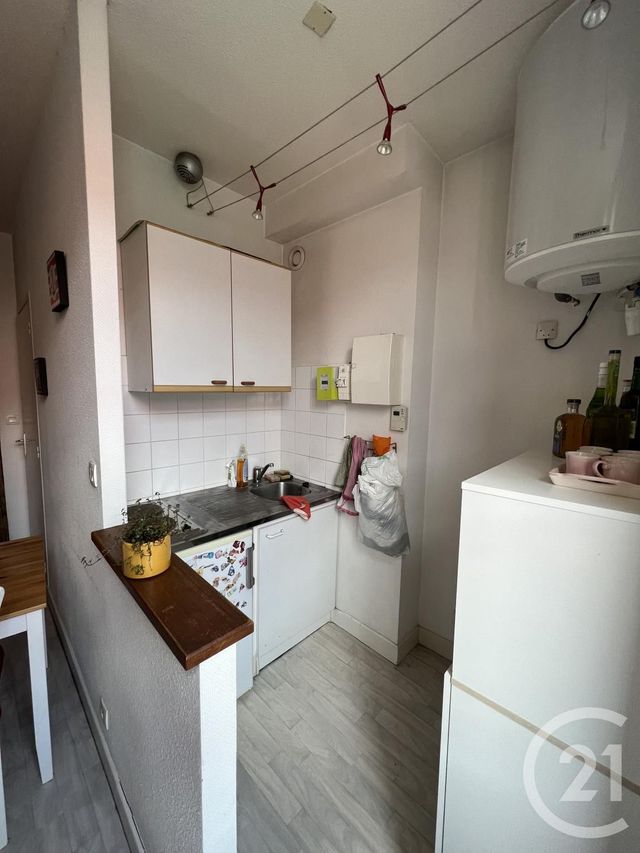 Appartement F1 &agrave; louer - 1 pi&egrave;ce - 30,80 m2 - Moulins - 03 - AUVERGNE