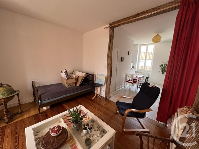 Appartement F1 &agrave; louer - 1 pi&egrave;ce - 30,80 m2 - Moulins - 03 - AUVERGNE