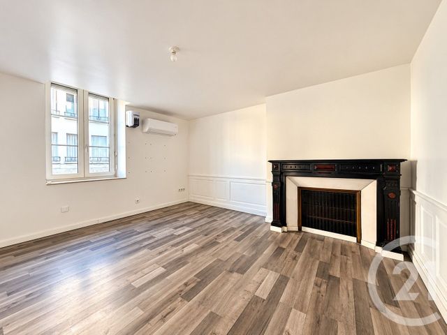 Appartement F4 &agrave; louer - 4 pi&egrave;ces - 70,79 m2 - Moulins - 03 - AUVERGNE