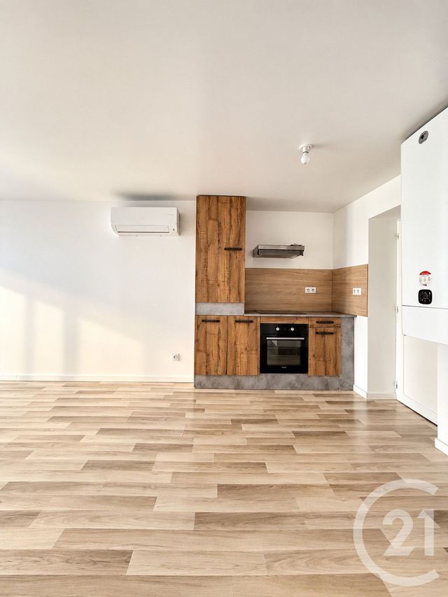 Appartement F4 &agrave; louer - 4 pi&egrave;ces - 70,79 m2 - Moulins - 03 - AUVERGNE