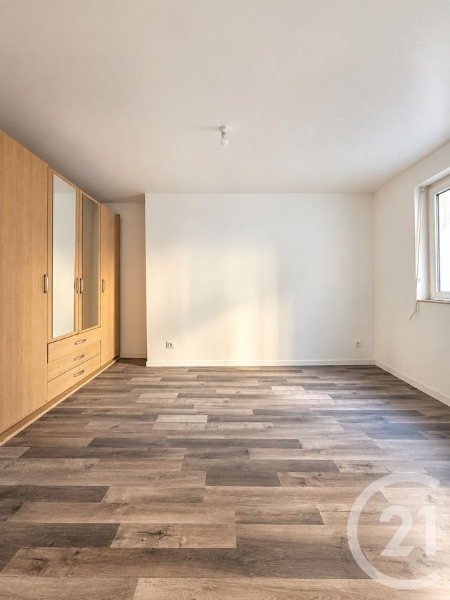 Appartement F4 &agrave; louer - 4 pi&egrave;ces - 70,79 m2 - Moulins - 03 - AUVERGNE