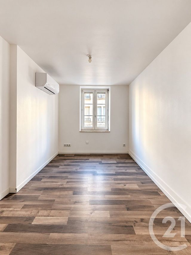 Appartement F4 &agrave; louer - 4 pi&egrave;ces - 70,79 m2 - Moulins - 03 - AUVERGNE
