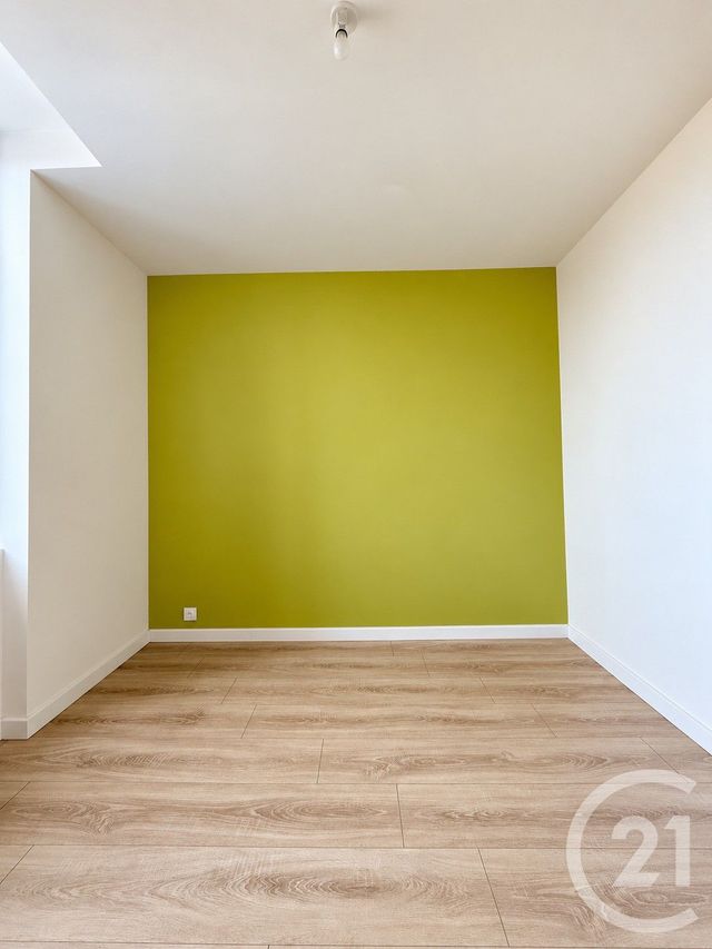 Appartement F4 &agrave; louer - 4 pi&egrave;ces - 89,50 m2 - Yzeure - 03 - AUVERGNE