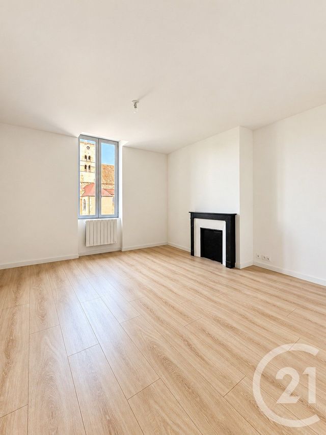 Appartement F4 &agrave; louer - 4 pi&egrave;ces - 89,50 m2 - Yzeure - 03 - AUVERGNE