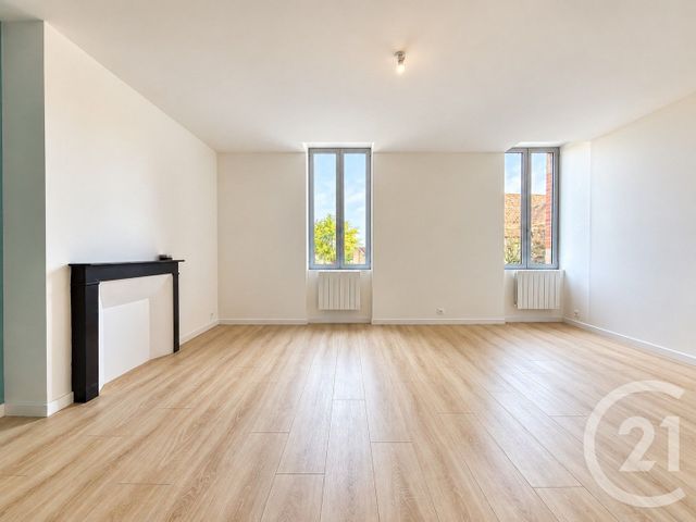 Appartement F4 &agrave; louer - 4 pi&egrave;ces - 89,50 m2 - Yzeure - 03 - AUVERGNE