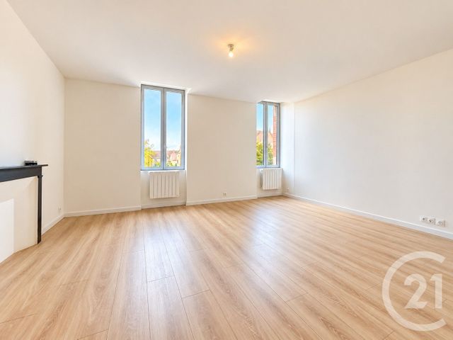 Appartement F4 &agrave; louer - 4 pi&egrave;ces - 89,50 m2 - Yzeure - 03 - AUVERGNE