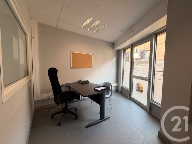 Local commercial à louer - 165.0 m2 - 03 - Allier