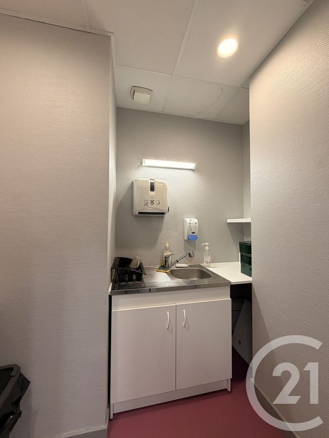 Local commercial à louer - 165.0 m2 - 03 - Allier