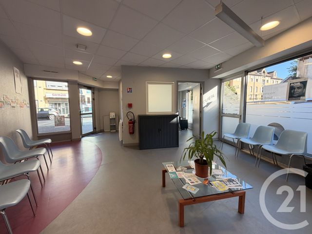 Local commercial à louer - 165.0 m2 - 03 - Allier