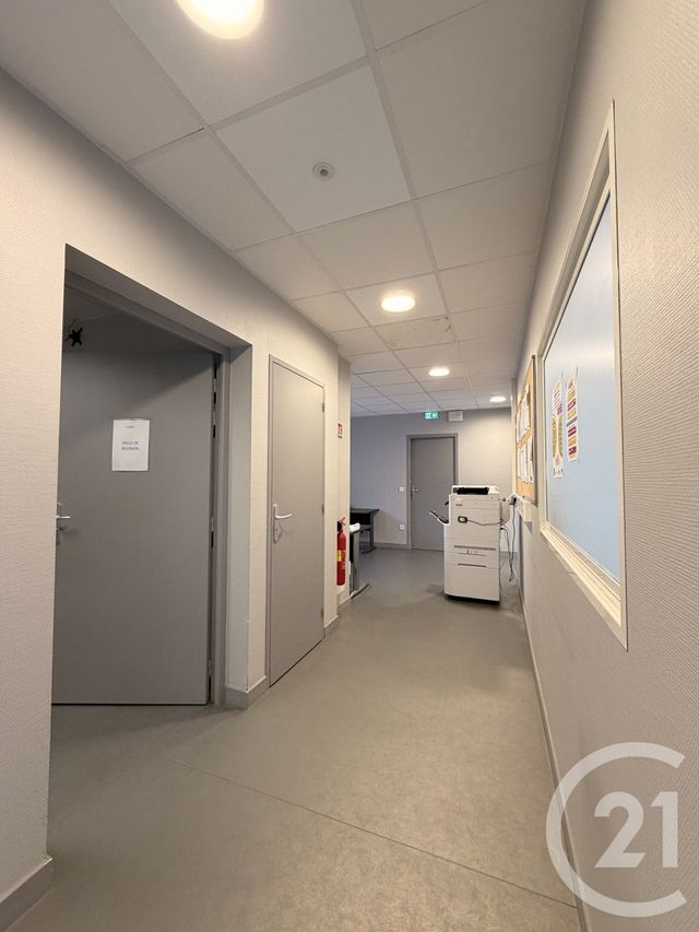Local commercial à louer - 165.0 m2 - 03 - Allier