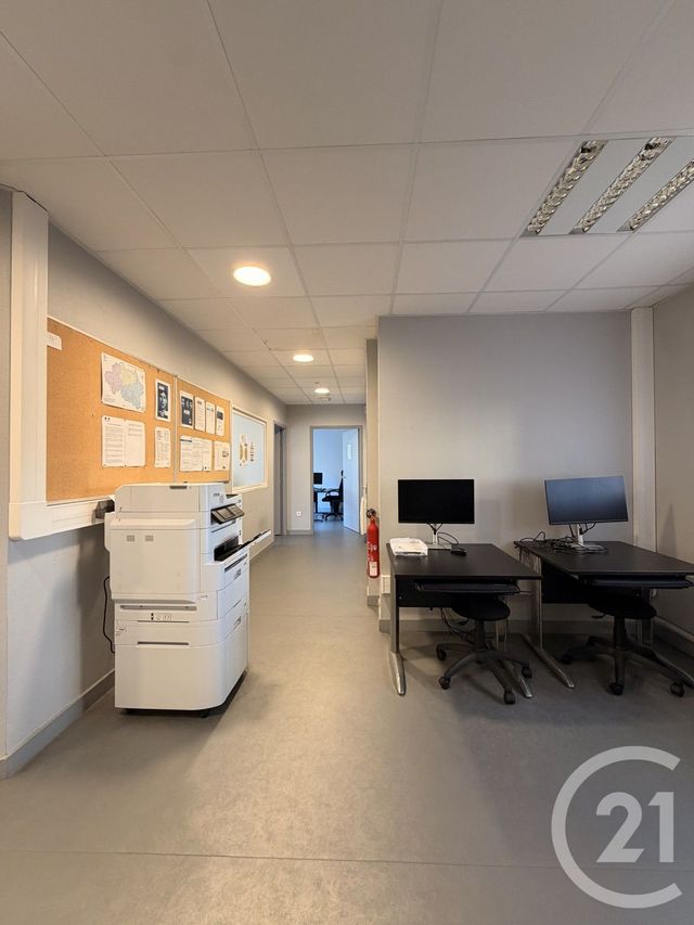 Local commercial à louer - 165.0 m2 - 03 - Allier