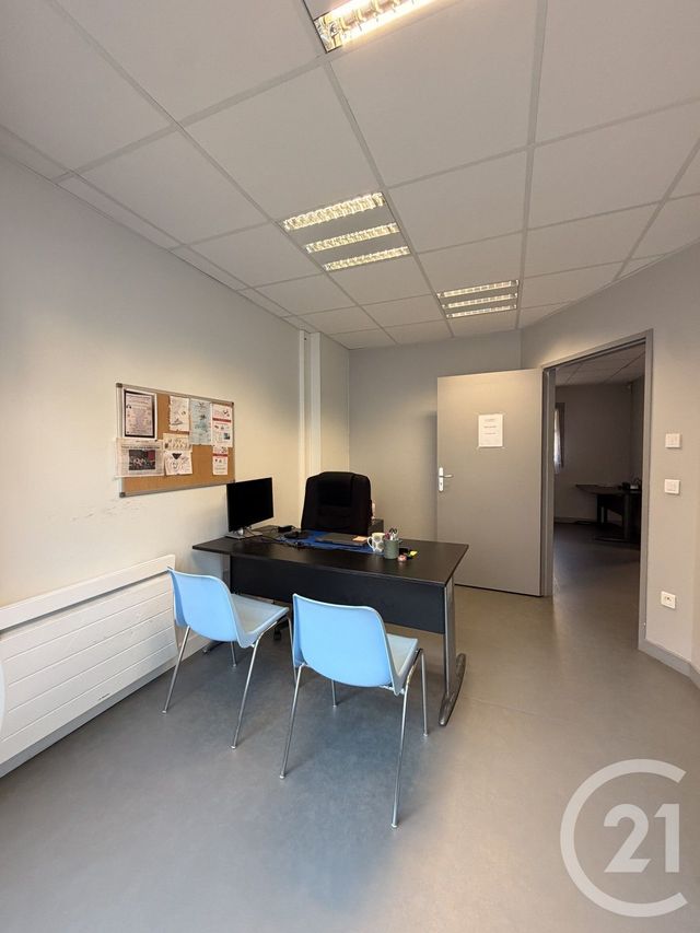 Local commercial à louer - 165.0 m2 - 03 - Allier