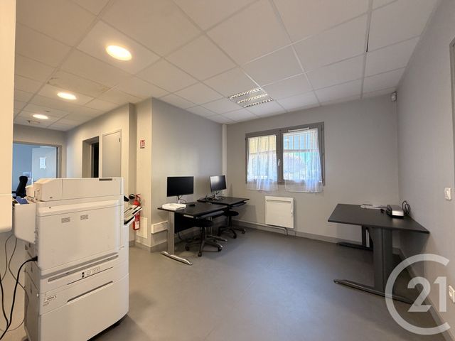 Local commercial à louer - 165.0 m2 - 03 - Allier
