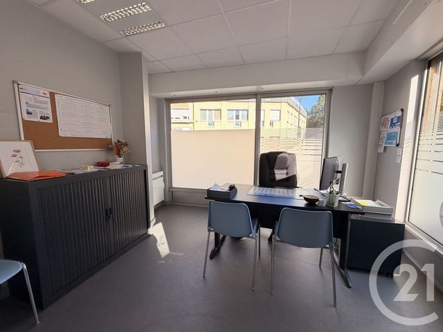 Local commercial à louer - 165.0 m2 - 03 - Allier