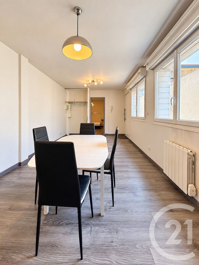 Appartement F2 &agrave; louer - 2 pi&egrave;ces - 39,52 m2 - Moulins - 03 - AUVERGNE