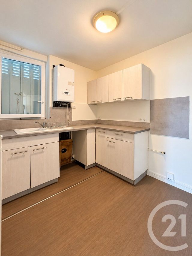 Appartement F2 &agrave; louer - 2 pi&egrave;ces - 41,20 m2 - Yzeure - 03 - AUVERGNE