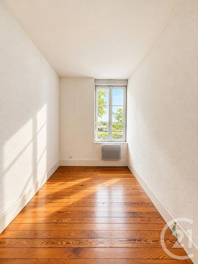 Appartement F2 &agrave; louer - 2 pi&egrave;ces - 36,21 m2 - Moulins - 03 - AUVERGNE